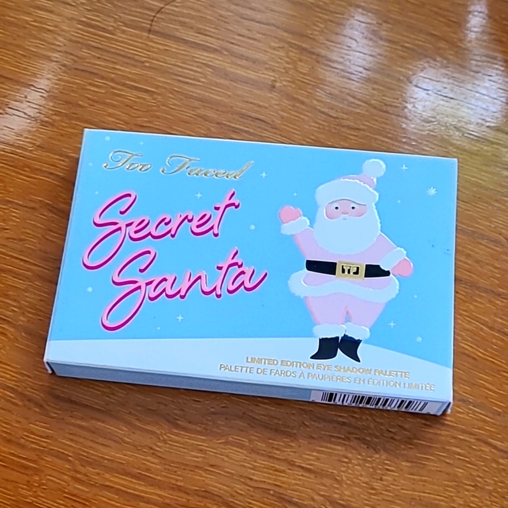 NIB Limited Edition Too Faced Secret Santa Eyeshadow Palette